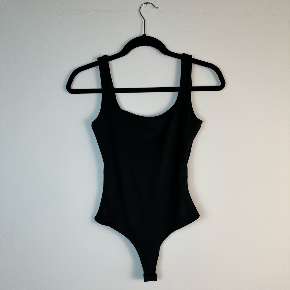 SQUARE NECK BODYSUIT